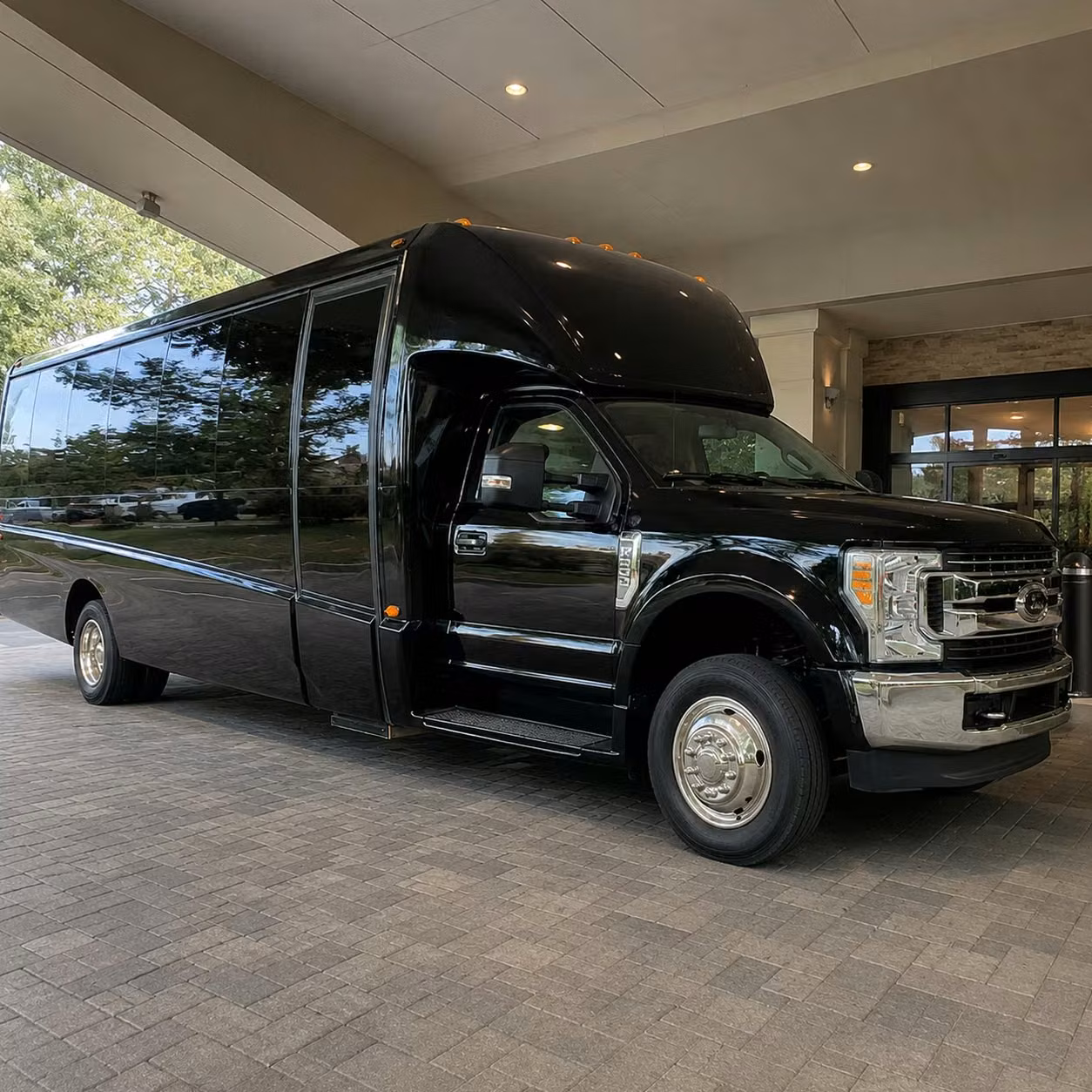 minibus and charter bus options for philadelphia school district field trips